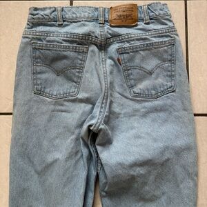 Vintage Light Wash Levi’s 619 Straight Leg High Rise